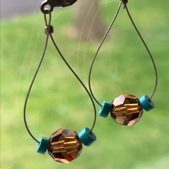 Handmade beaded wire drop earrings w/ Swarovski crystals - Picture 1 of 5